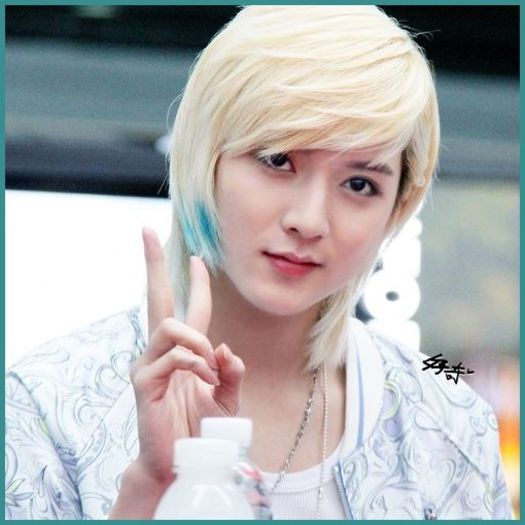 !> Paai,dansa si-a spart azi telefonul..Nu erai tu acolo..:)) :">. - l - x - Episodul 47 - x - l