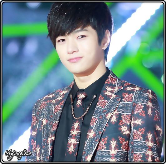 ∞ .. Pa Ren. :-h .. Heya. :P .. Atunci,hai. :) .. Bye. :-h .. ^pleaca cu MK^ ..