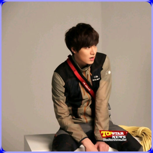 $. ...Aaamm.. nu stiu.. :-s ..(:| ..Nu am nici una.. :-s