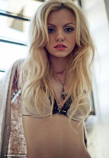 936full-alexandra-stan-8_tb628 - Alexandra Stan 2013