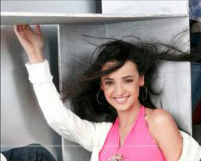 07 - Sanaya Irani