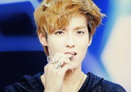  - Kris exo m