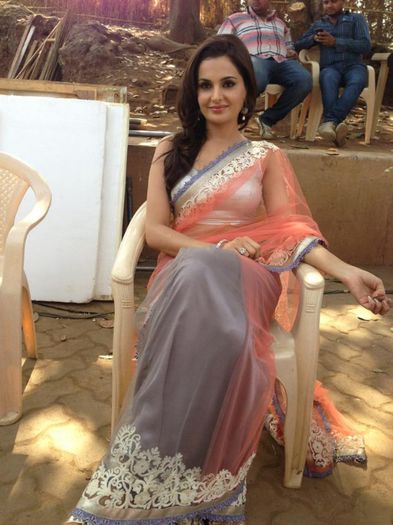 224264_444658708957753_1815876667_n - Monica Bedi