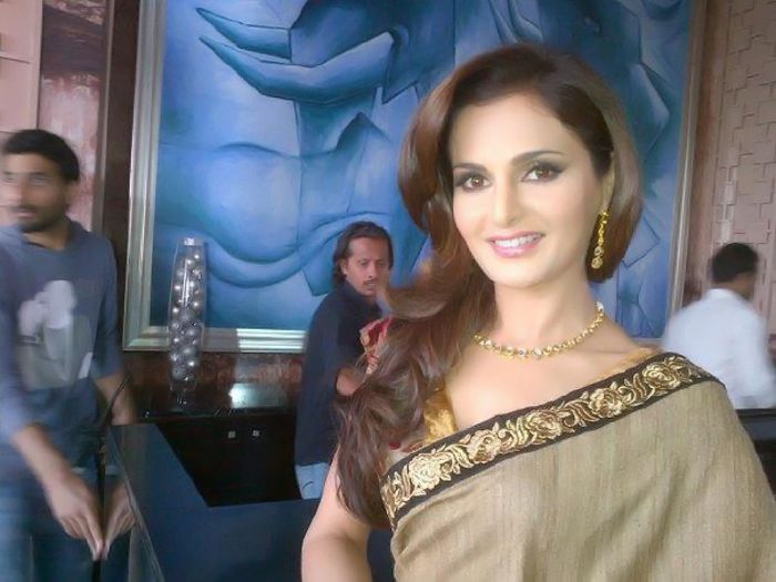 ppppp - Monica Bedi