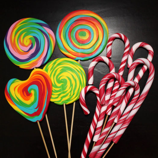 FIMO Lollipops & Candy Cane Buckets 07