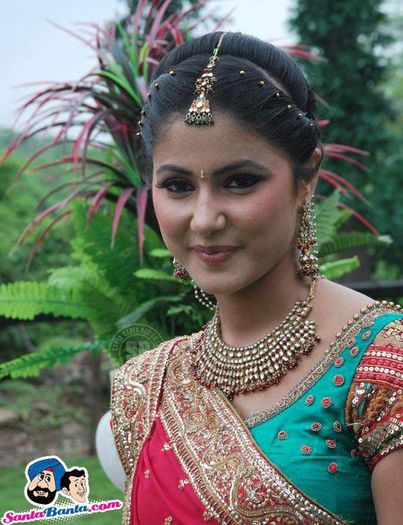 562732_264512750327254_1321947798_n