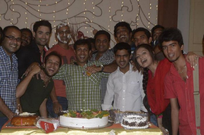 943403_494600910593048_1068316497_n - Vivian Dsena