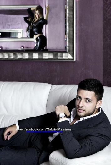 406111_127749630721290_712673655_n