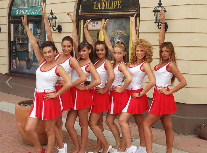 544477_159684357527817_1123170781_n