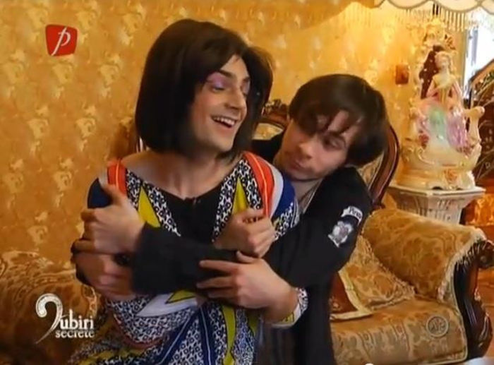 iubire maximaaaaaaaaaaa =))))) - Vlad Rotaru-Dodel