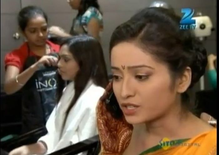 14 - Asha Negi 2