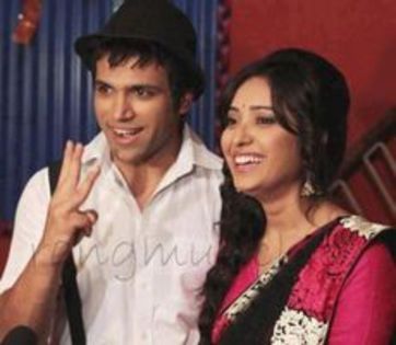 43 - Asha Negi 2