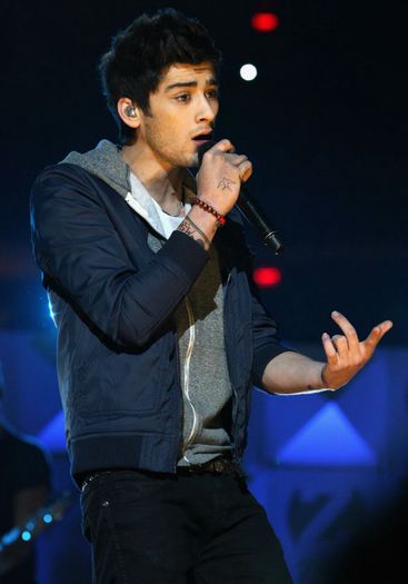 ﻉ√٥ﺎ Zayn ﻉ√٥ﺎ