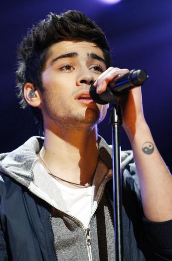 ﻉ√٥ﺎ Zayn ﻉ√٥ﺎ