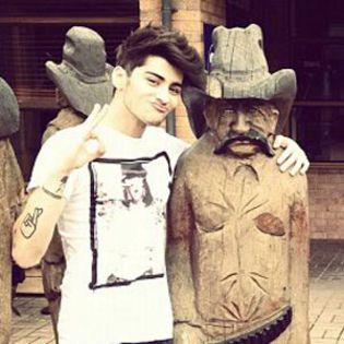 ﻉ√٥ﺎ Zayn ﻉ√٥ﺎ