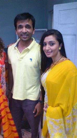 526717_400879806621189_918033581_n