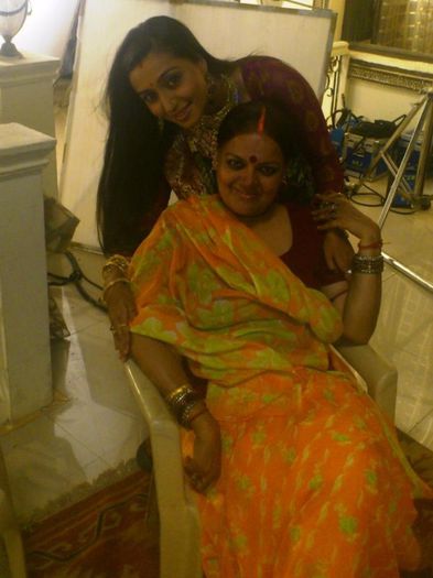 598450_404546962921140_1513645401_n