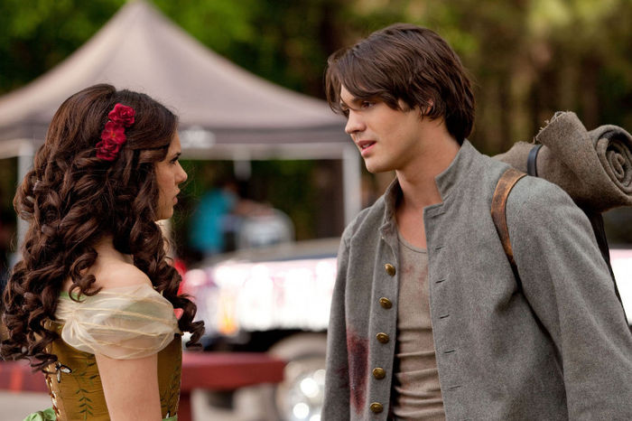 1x22 Founder's Day (4)