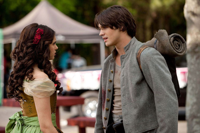 1x22 Founder's Day (9)