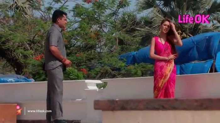 37 - Sara Khan in Junoon