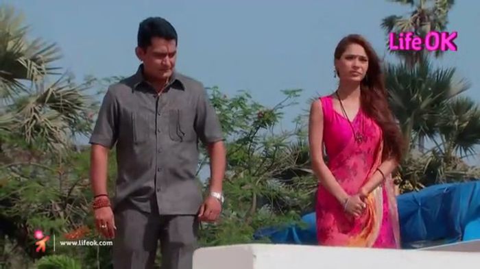 52 - Sara Khan in Junoon