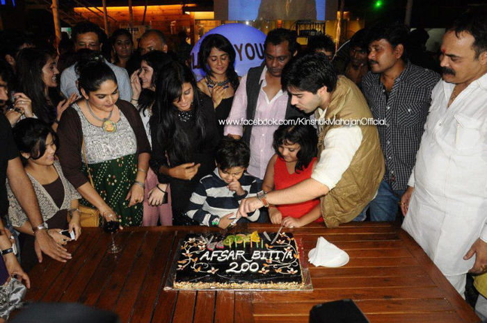 72037_453058268066743_1581042261_n