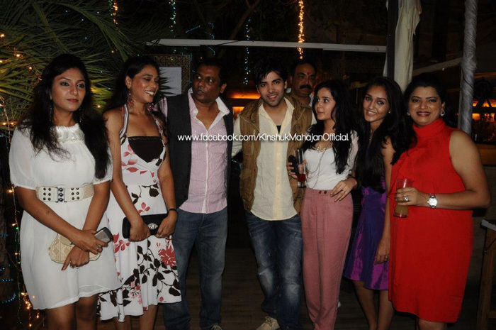 525023_453053394733897_247206466_n