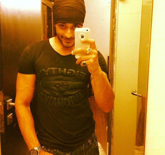 521896_430035957091221_544102917_n