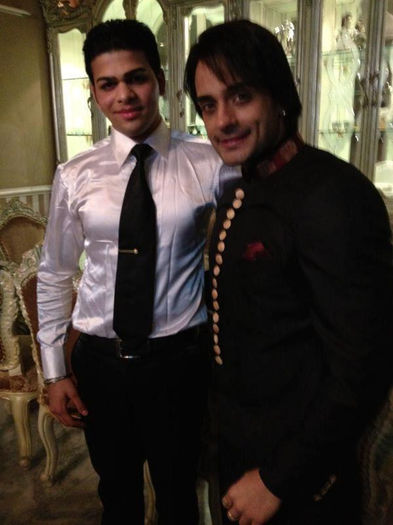 69276_421111237983693_1623743104_n