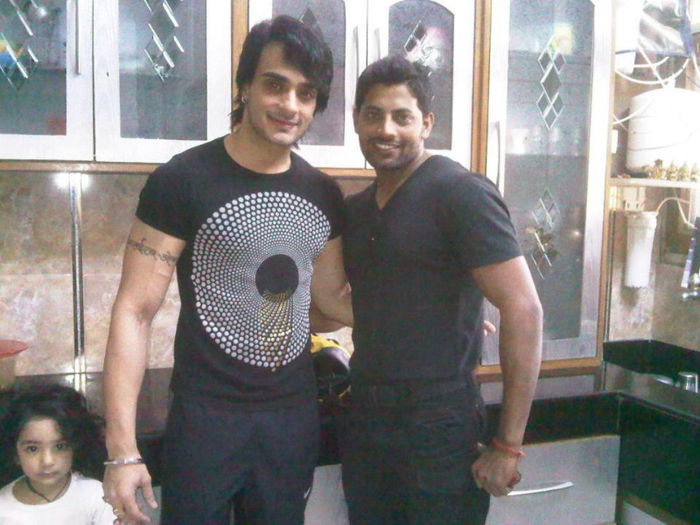 398091_400198263408324_1959409281_n