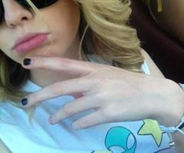 thu - xo_Acacia Clark_xo