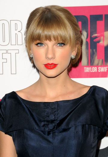 taylor-swift-release-launch-party-01 - taylor swift