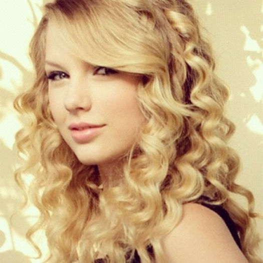 -3-taylor-swift-32676784-500-500