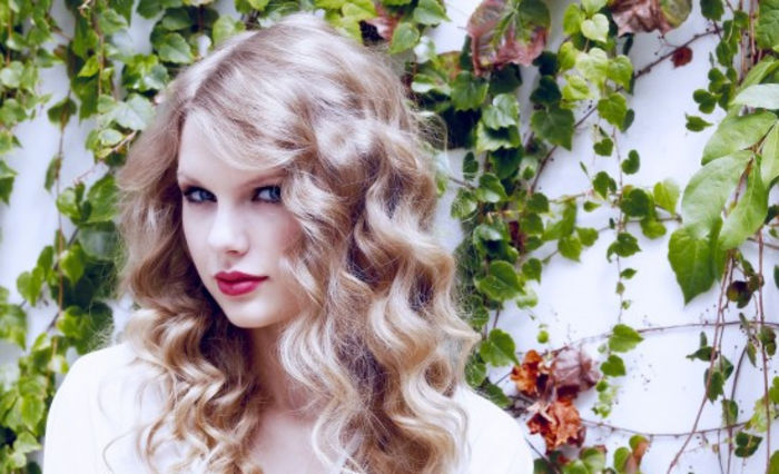 Taylor-Swift-wallpaper-16-550x335