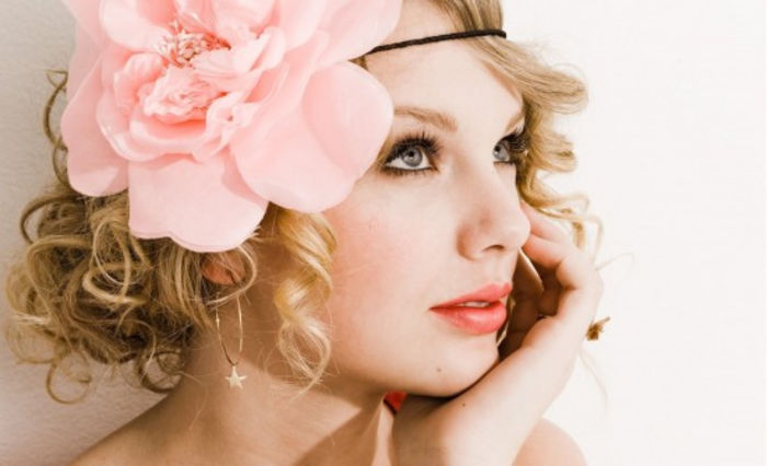 Taylor-Swift-wallpaper-47-550x335