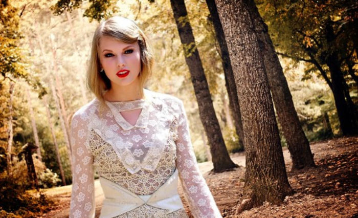 Taylor-Swift-wallpaper-55-550x335