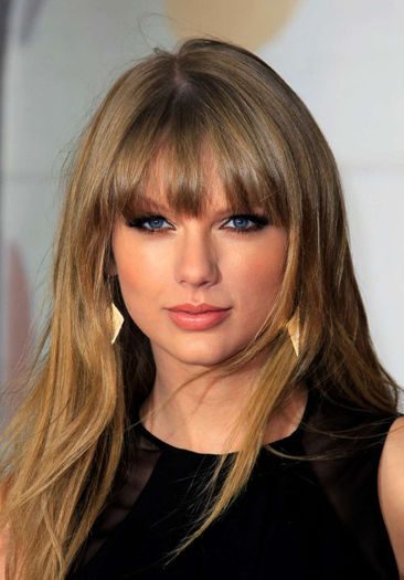 0324f_Taylor+Swift+2013_60p