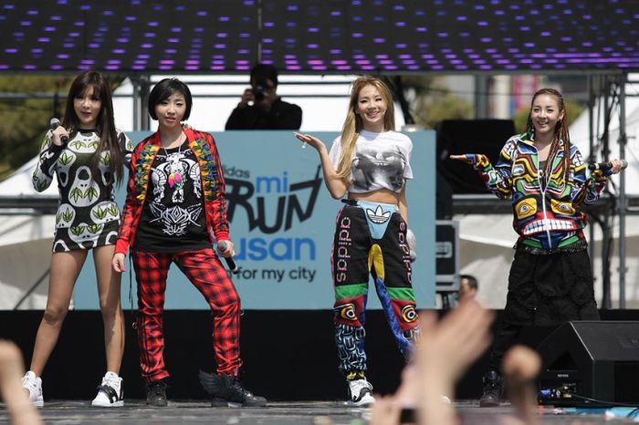 2ne1 concert