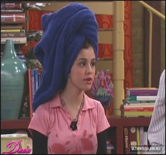 Si am fost in autobuz ! :@ Iar o fata draguta mi`a zis ca ma ajuta sa ajung pana acasa :@ .