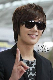  - Park jung min brunet