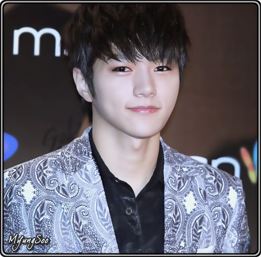 ∞ .. Nu vin de acolo. :)) .. S-ar putea sa stie SungGyu de el. :-?? .. Hello. :) ..