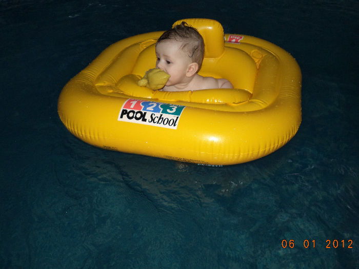 david &bianca la piscina 084 - educatie acvatica bebelusi inot constanta