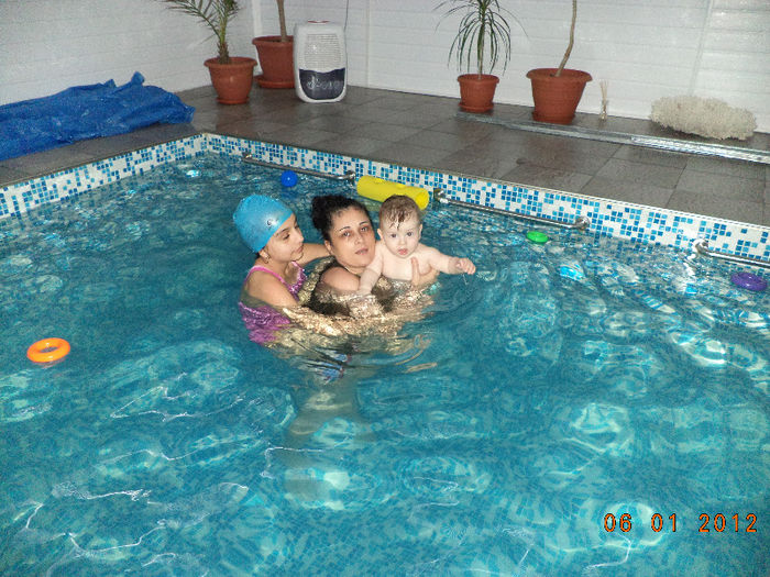 david &bianca la piscina 042 - educatie acvatica bebelusi inot constanta