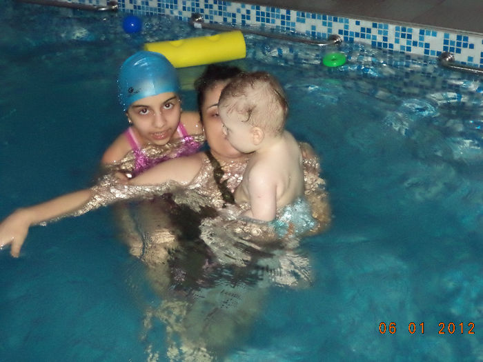 david &bianca la piscina 045 - educatie acvatica bebelusi inot constanta