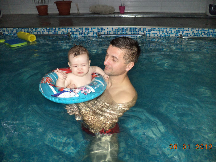 david &bianca la piscina 062 - educatie acvatica bebelusi inot constanta