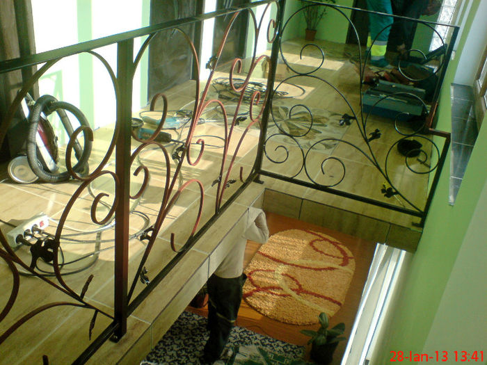 Balustrada interioara cu motive sub forma de inimioara