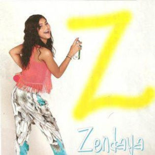 318896_222515587871588_635883672_n - poze cu zendaya