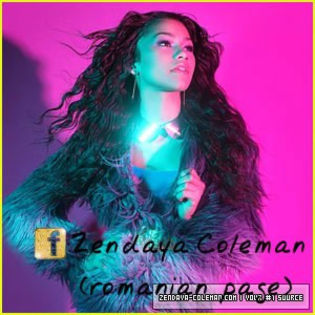 396633_262249983898148_424328059_n - poze cu zendaya