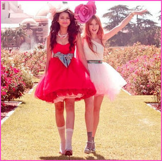 Bella-Thorne-Zendaya-Coleman-Fashion-Is-My-Kryptonite3