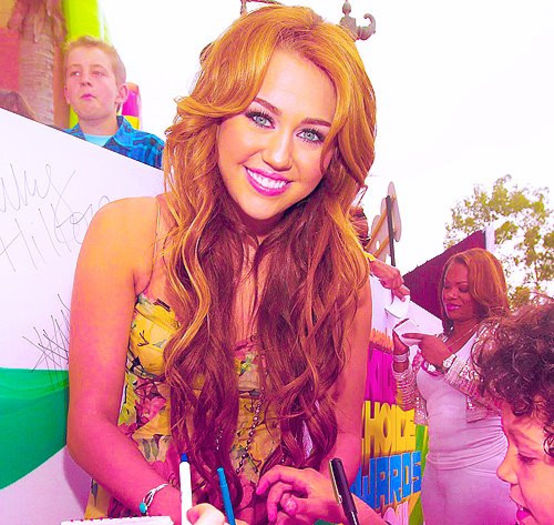 306352_10150948356236143_720204718_n - poze frumoase cu miley cyurs